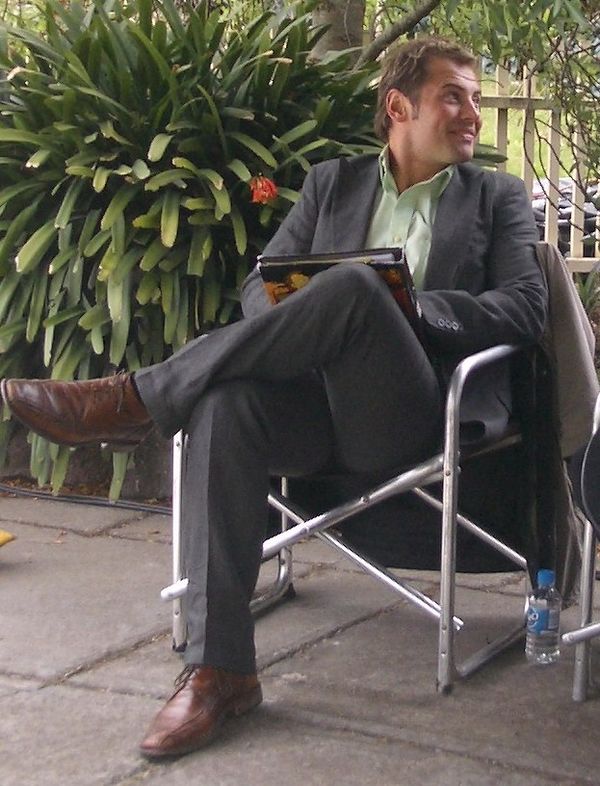 MacPherson on the set of City Homicide in 2008