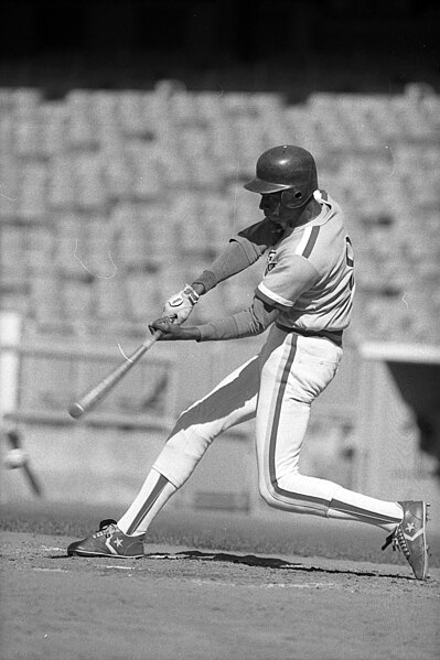 Strawberry playing for Crenshaw High School in 1980