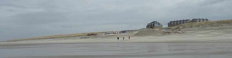 File:De Koog Beach 1.jpg