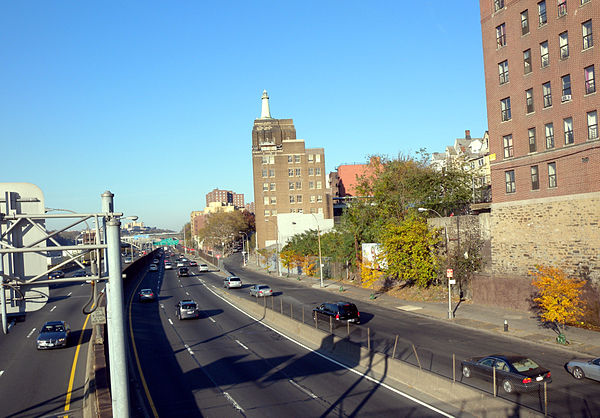 Looking north from 161st Street pedestrian overpass at Major Deegan Expressway