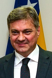 Denis Zvizdić (cropped).jpg