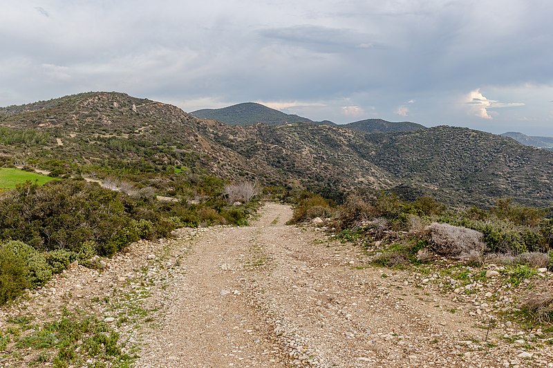 File:Dirt road in Agios Andronikos, Northern Cyprus 02.jpg