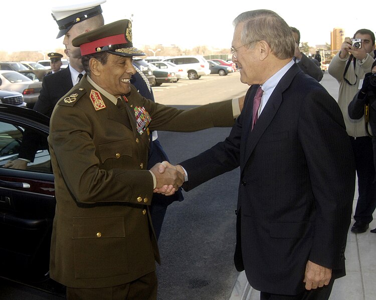 File:Egyptian Minister of Defense Field Marshal Mohamed Hussein Tantawi arrives at the Pentagon, 2006.jpg