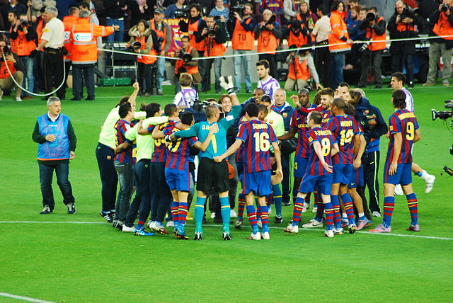 FC Barcelona celebrating the La Liga win in 2009–2010