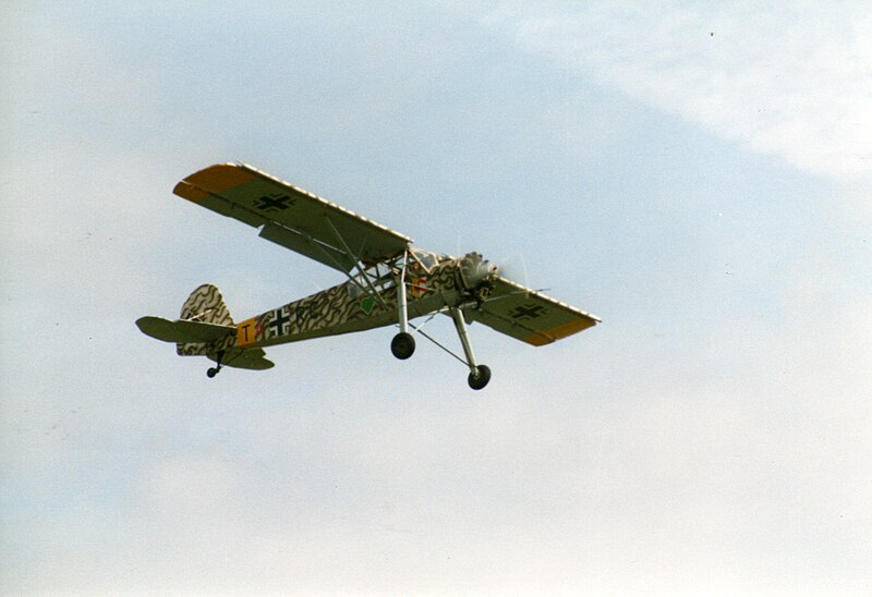 File:Fieseler Storch, Newtownards Air Show, June 1990 (01).jpg