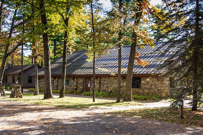 File:Fine Arts Building -Interlochen.jpg