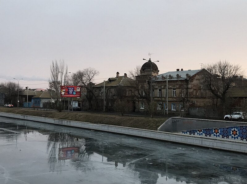 File:First of May Canal in winter.jpg