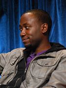 Lamorne Morris jwe kòm Winston Bishop.