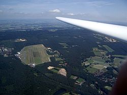 Aeroportul Oerlinghausen.jpg