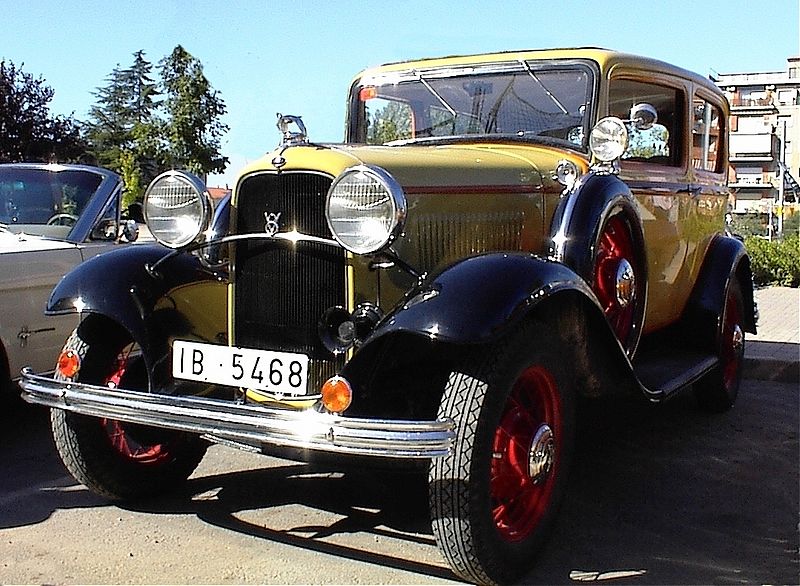 File:Ford 18 1932 V8.JPG