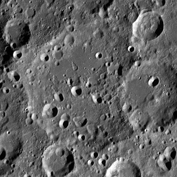 Fowler (crater)