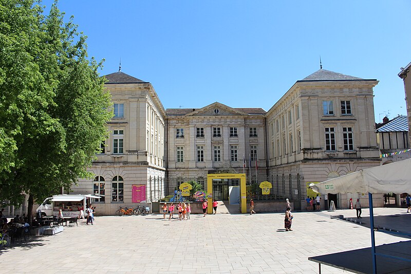 File:Hôtel ville Mâcon façade ouest 1.jpg