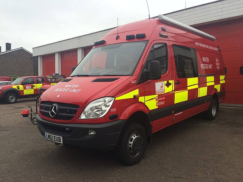 File:Hertfordshire's Water Rescue Unit.jpg