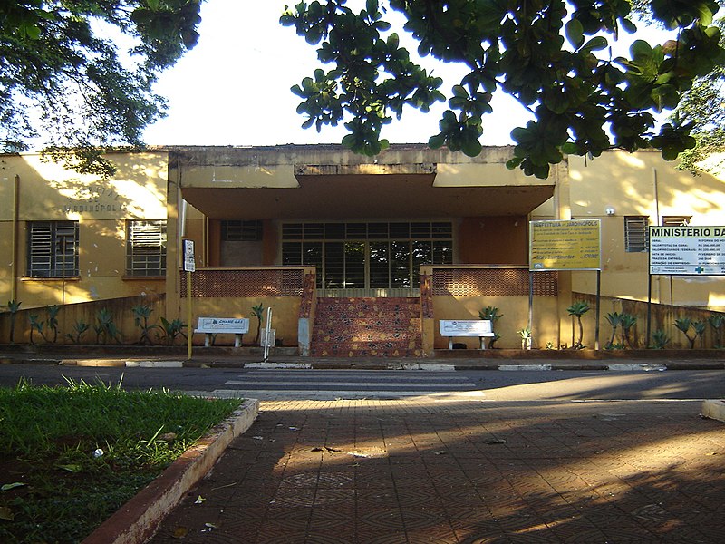 File:Hospital de Jardinopolis - panoramio.jpg