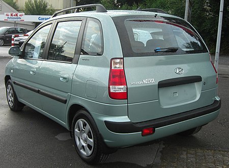 Hyundai Matrix Facelift (2005-2007) rear.jpg