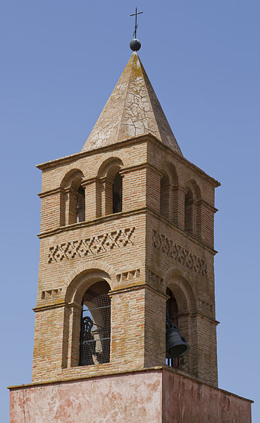 File:Iglesia de San Gil, Huérmeda, España 2012-05-16, DD 02.JPG