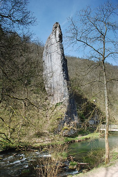 File:Ilam Rock, Dovedale.jpg