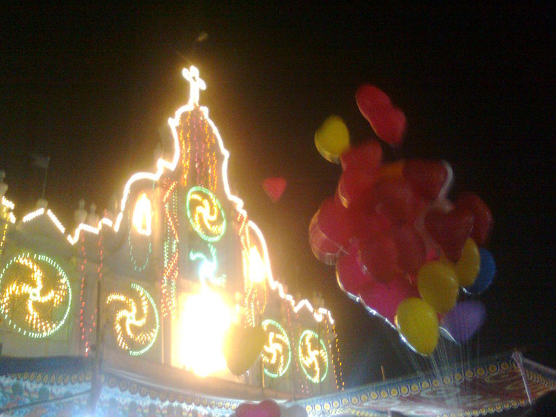 File:Jan 31st eve 2010 mundamveli church.jpg