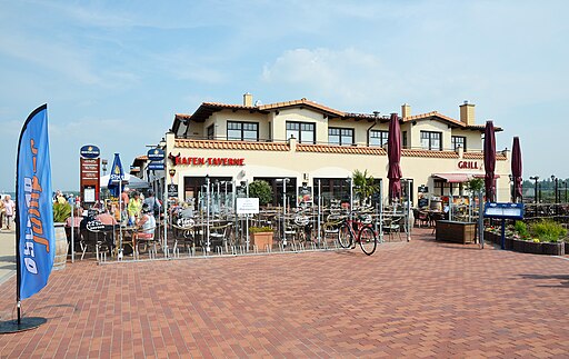 Kühlungsborn, Strandpromenade Ost Hafen-Taverne (1)