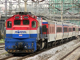 7100形ディーゼル機関車（京釜線衿井駅）