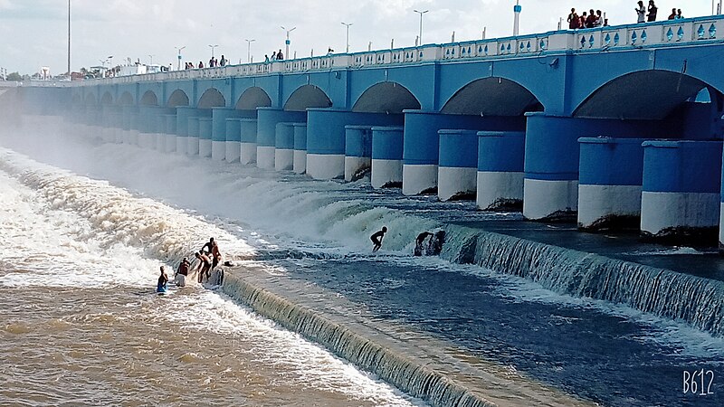 File:Kallanai Dam TamilNadu.jpg