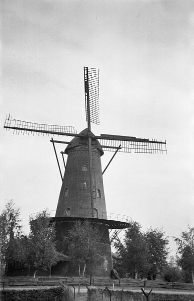 File:Korenmolen - Oisterwijk - 20175274 - RCE.jpg