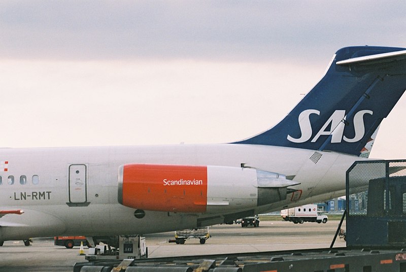 File:LN-RMT McDonnell Douglas MD-81 (DC-9-81) (cn 53001 1815) Scandinavian Airlines - SAS. (6103442473).jpg