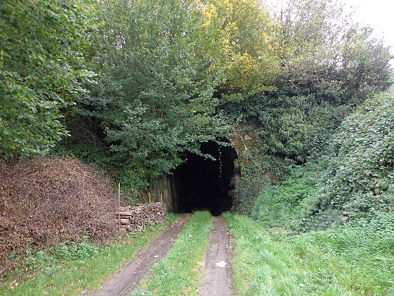 File:Lacaune tunnel.JPG