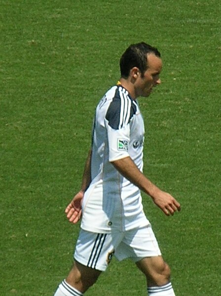 File:Landon Donovan at Galaxy at Earthquakes 2010-08-21 9.JPG