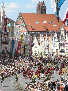 Part of the Landshut Wedding of 2005 Landshuter Hochzeit 09.jpg