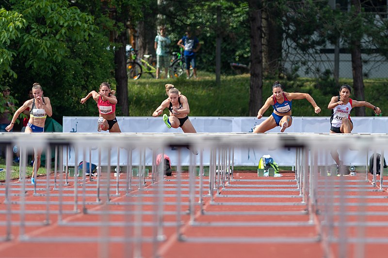 File:Leichtathletik Gala Linz 2018 women´s 100m hurdles-7267.jpg