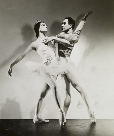 Leon Danielian and Jocelyn Vollmar, 1958. Brazilian National Archives. Leon Danielian e Jocelyn Vollmar, 1958.tif