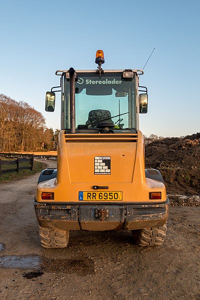 File:Liebherr Stereoloader L 507, Chantier Kackerterhaff, Éiter-102.jpg