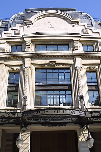 File:Louis Vuitton 2, Rue du Pont-Neuf, Paris April 0 - Wikimedia Commons
