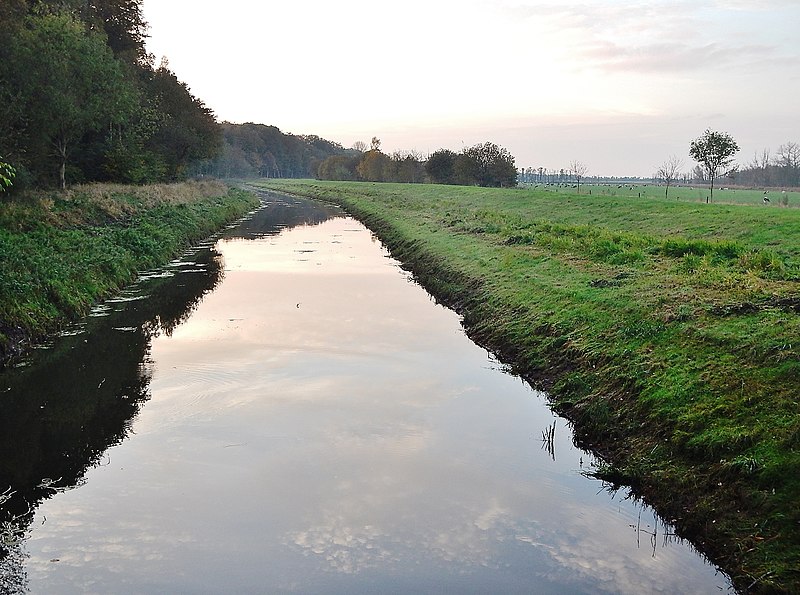 File:Mühlenfließ - panoramio.jpg