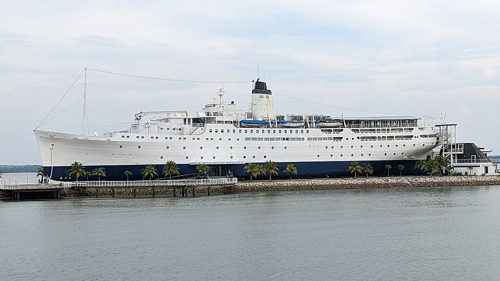 MV Doulos Phos in Bintan