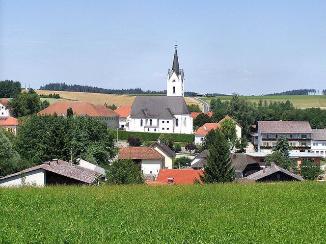 Meggenhofen von Süden