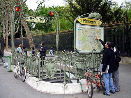 Metro - Paris - Ligne 2 - station Monceau 01.jpg