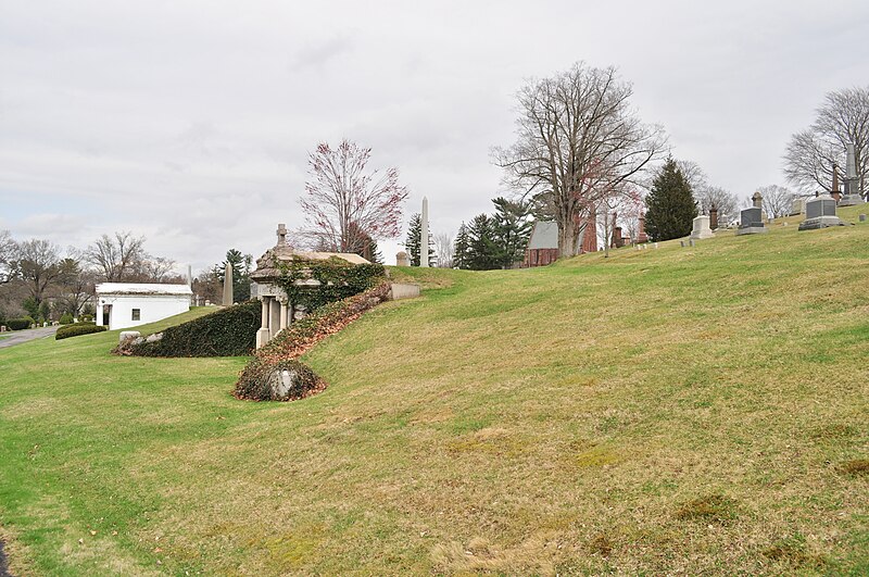 File:Middletown, CT - Indian Hill Cemetery 04.jpg