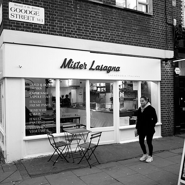 File:Mister Lasagna 19 Goodge Street.jpg