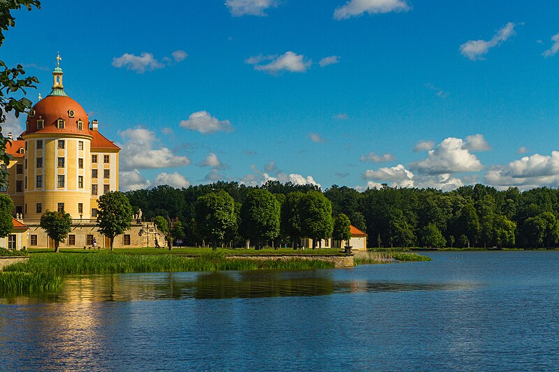 File:Moritzburg Castle- A fairy tale palace near Dresden - 51521358475.jpg