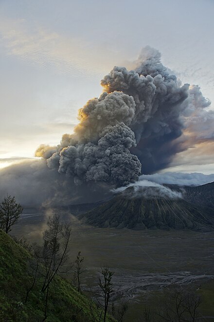 Bromo eruption January 22, 2011 at 5:30 am  (Bromo volcano crater itself is not visible)