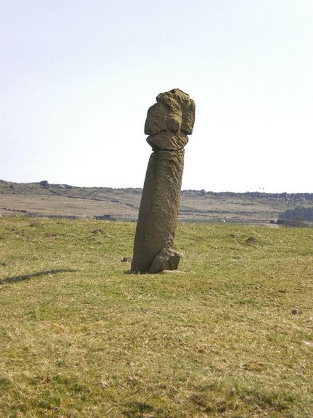 File:Mount Cross off Delf Lane - geograph.org.uk - 1266821.jpg