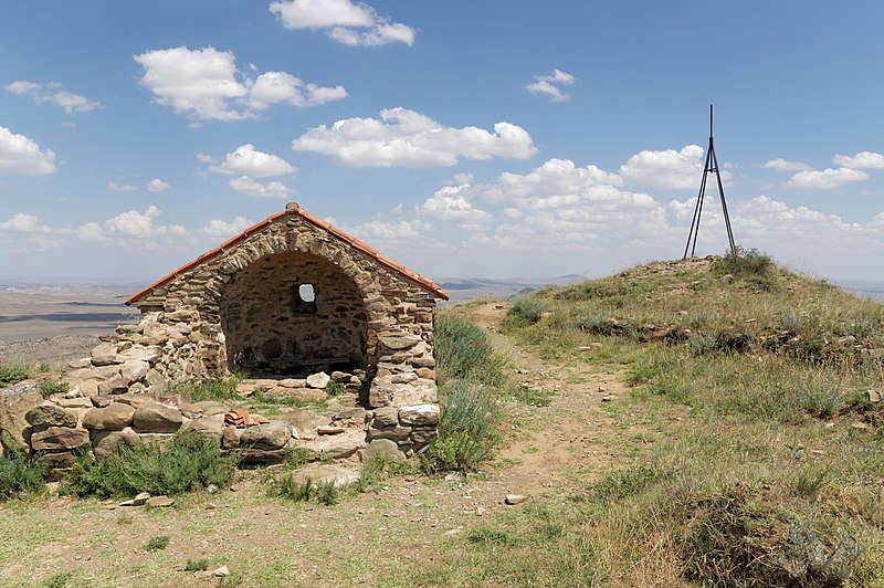 File:Mount Gareja 2, Georgia.jpg