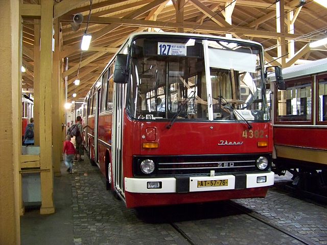 File:Brno, Řečkovice, autobus Ikarus 280 II.JPG - Wikimedia Commons