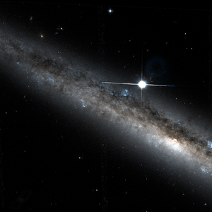 NGC 4517 HST 9765 28 ACS R814GB606.png