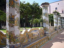 Il chiostro maiolicato di Santa Chiara, Napoli