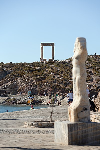 File:Naxos Νάξος Chora 2020-08-20 06 Portara Πορτάρα.jpg