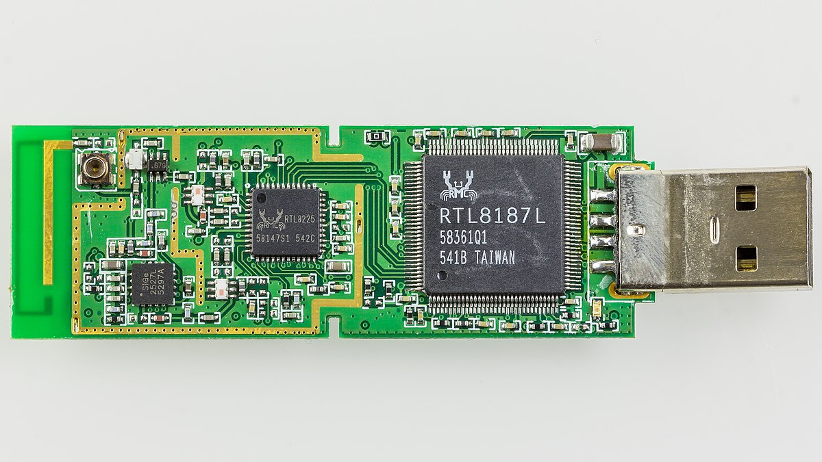 Файл:Netgear WG111v2 - board-2334.jpg — Википедия 