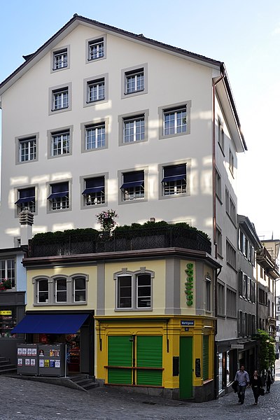 File:Niederdorf - Marktgasse 2011-07-20 19-28-30 ShiftN2.jpg